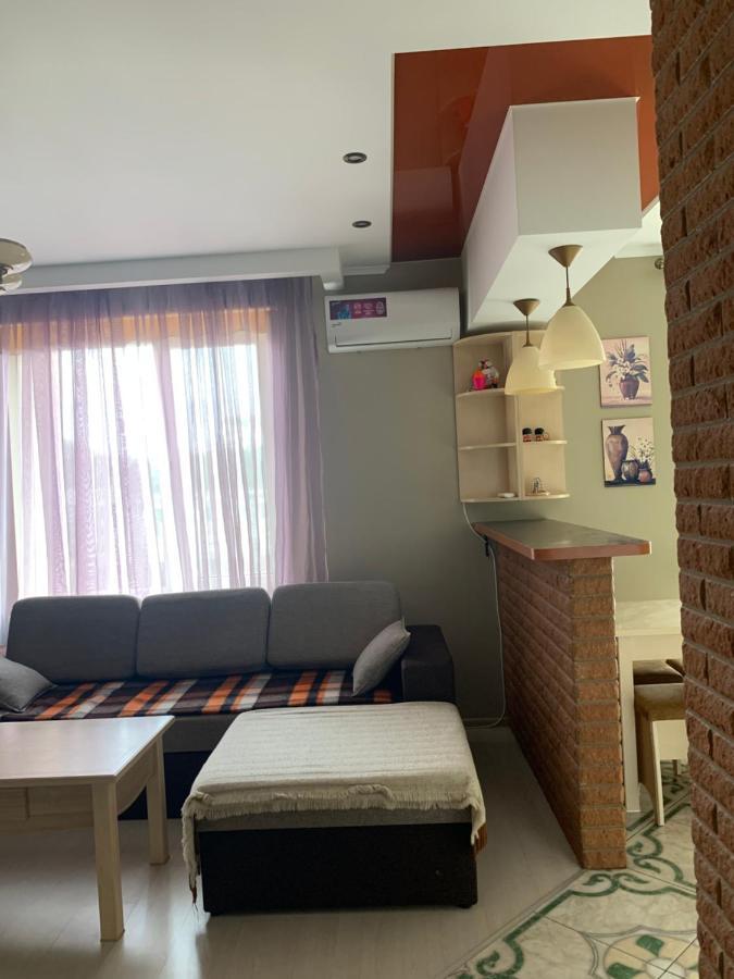 Vyshyvanka In The City Centre Ivano-Frankivsk Ngoại thất bức ảnh